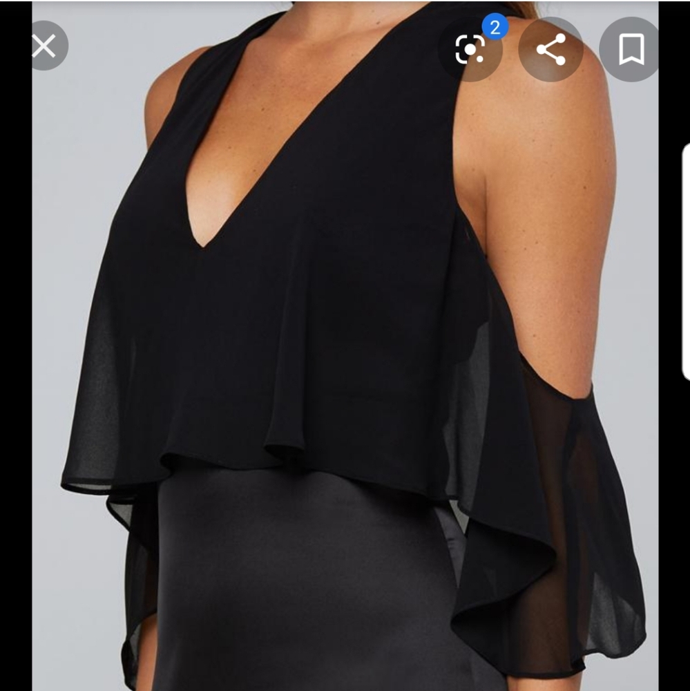 NWOT Bebe cold shoulder chiffon dress. - Picture 4 of 9
